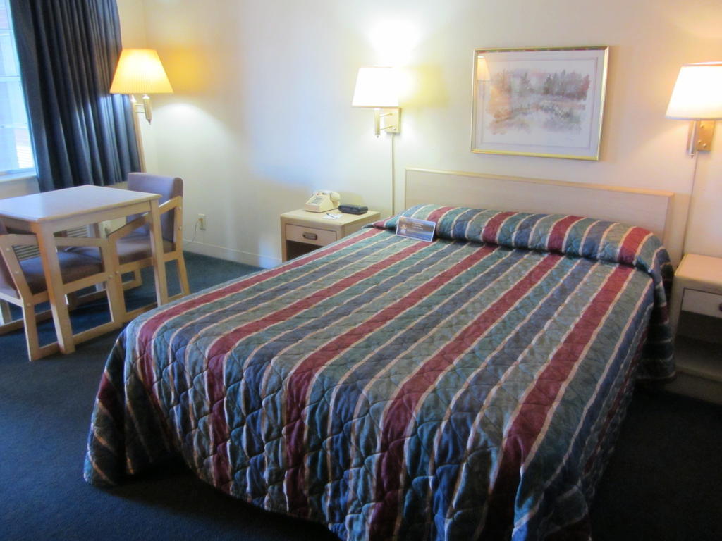 Atrea Inn Амарилло Экстерьер фото